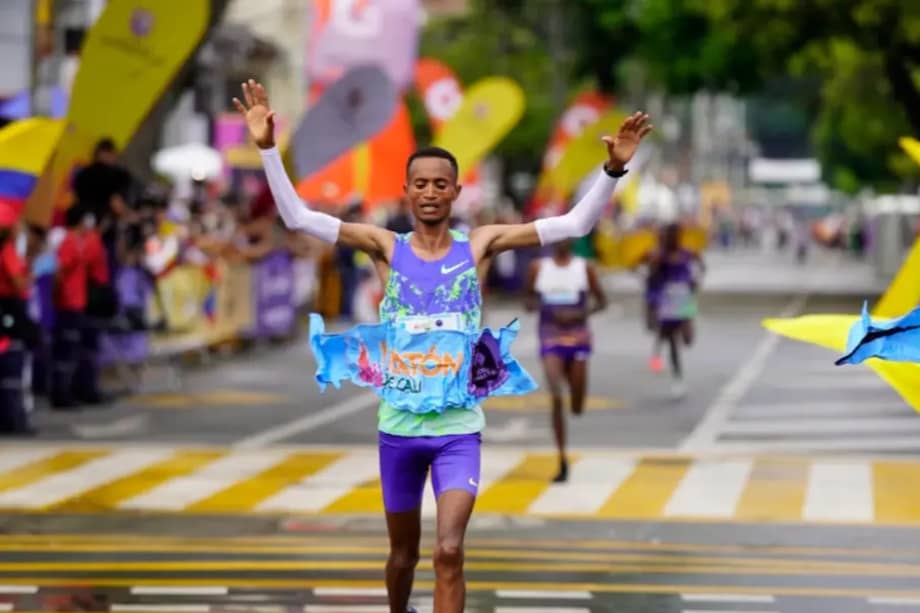 El etíope Gossa Challa conquistó los 42 kilómetros de la Maratón de Cali 2026.