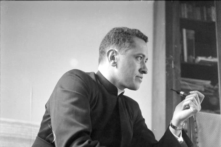 El cura Camilo Torres estuvo solo cuatro meses en armas con el ELN, pues murió en su primer combate.