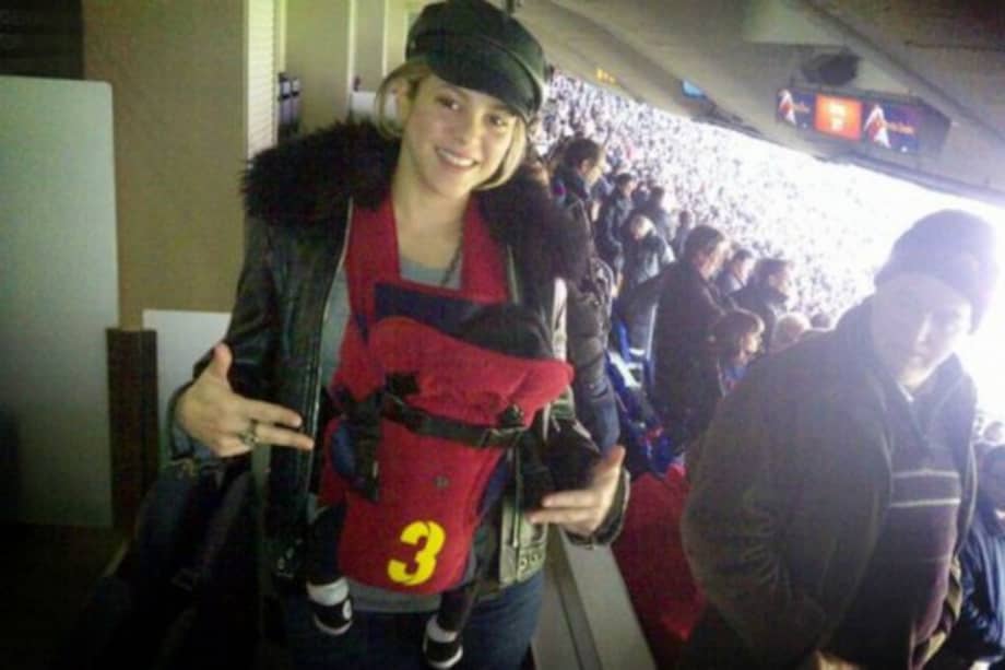 Shakira posa con Milan. / Shakira posa con Milan.