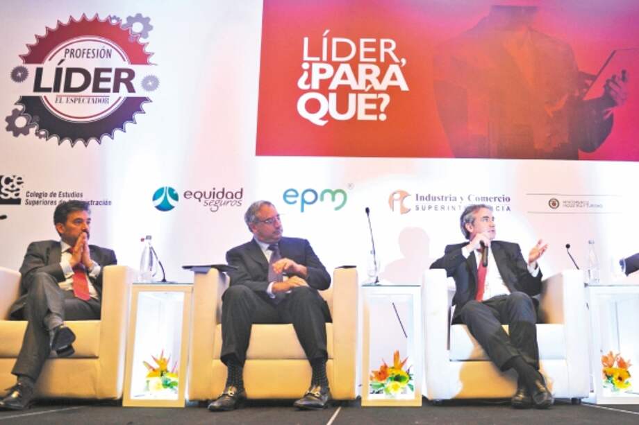 Gustavo Ordóñez, Carlos Enrique Cavelier, Pablo Felipe Robledo y César Roldán participaron en el encuentro “Líder, ¿para qué?”. / Gustavo Torrijos