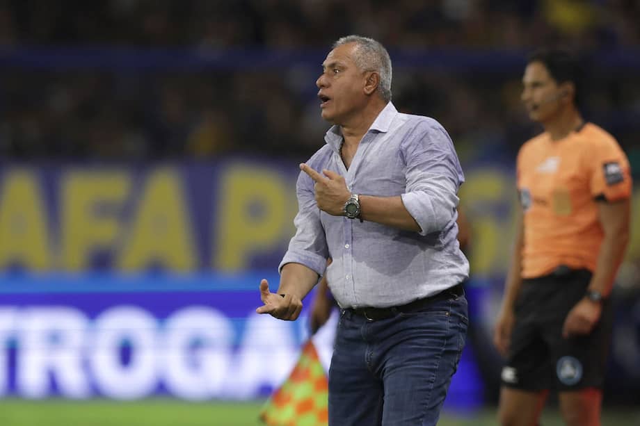 Hernán Torres de Millonarios durante el partido amistoso en homenaje al fallecido entrenador Miguel Ángel Russo entre Boca Juniors y Millonarios, en el estadio La Bombonera de Buenos Aires, Argentina.