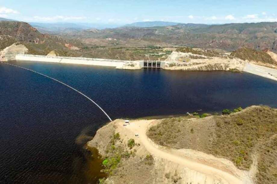 Defensoría pide abrir represa de El Quimbo