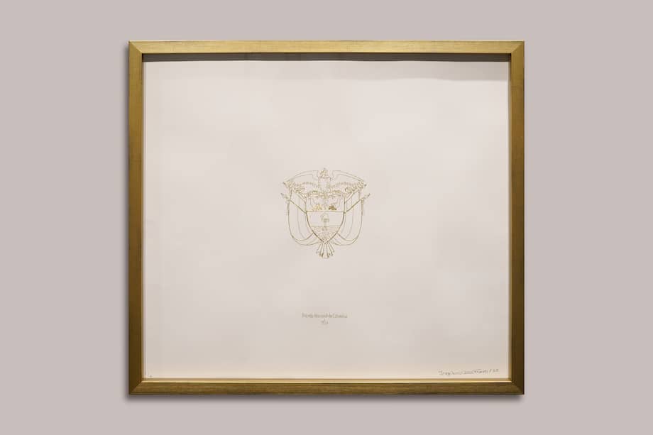 Escudo, 1890. Bordado sobre papel en hilo metalizado. 50 x 70 cm.