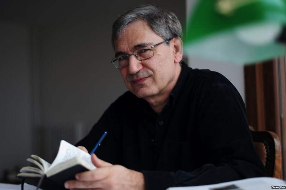 Orhan Pamuk, en Estambul, durante una entrevista anterior a la publicación de su más reciente novela, La mujer del pelo rojo. / Cortesía