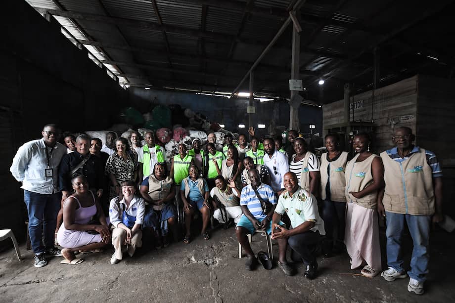 Gracias al proyecto “Comunidades que transforman”, recicladores de Quibdó recibieron equipos e insumos clave para mejorar su operación.