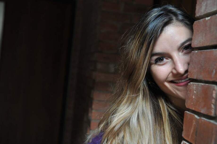 Laura Kalop estudia canto con énfasis en teatro musical. Toca en bares y festivales de Nueva York y trabaja en el teatro latino SEA. / Liz Durán - El Espectador