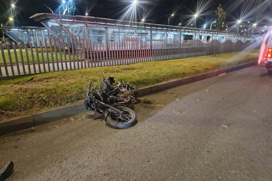 Motociclista falleció tras accidente en Kennedy.