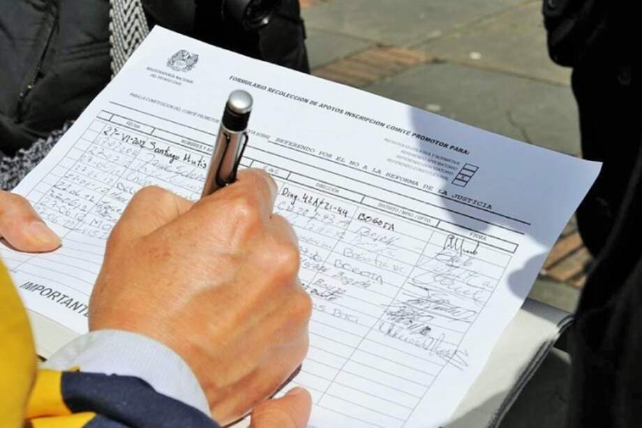 Según la Registraduría, ya son 26 los comités de movimientos ciudadanos inscritos para recoger firmas a nombre de igual número de candidatos. / Archivo