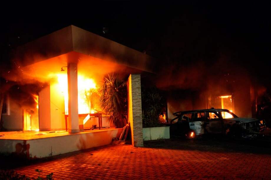 Edificio del consulado estadounidense en Bengasi (Libia) tras el ataque en el que falleció el embajador de EE.UU. en Libia, Chris Stevens. Foto: EFE