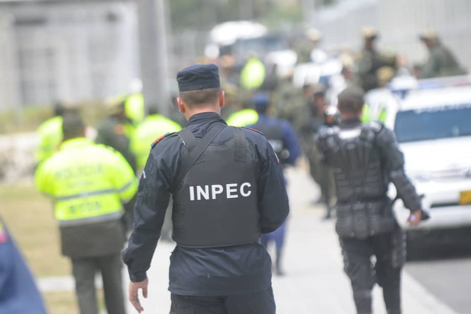 Si bien los actos sicariales son difíciles de prever, lo cierto es que los funcionarios del Inpec llevan años bajo asedio. ¿Cuál es la estrategia para humanizar, dignificar y proteger su trabajo?