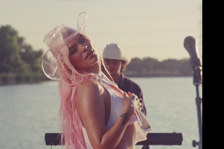 Karol G por fin habló de su relación con Feid y contó detalles de cómo empezaron a hablar y a gustarse. Esto confesó.