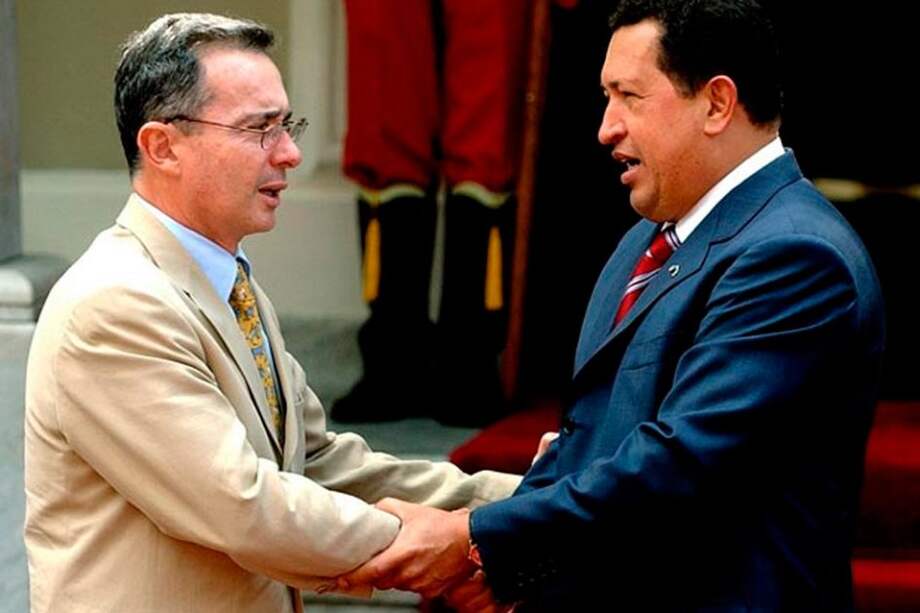 Álvaro Uribe no se explica la victoria de Chávez en Venezuela