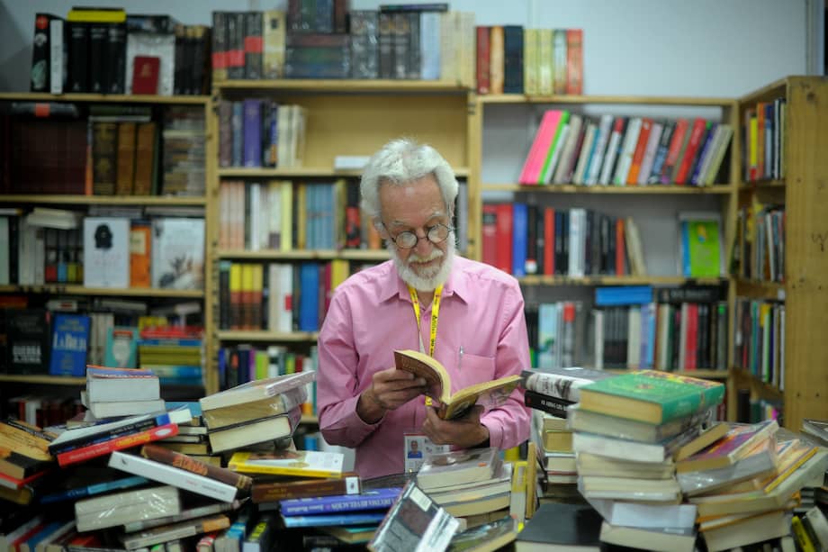 En la literatura podemos encontrarnos, incomodarnos, dialogar y, por qué no, construir mejores entendimientos sobre lo que somos como nación y lo que queremos ser.