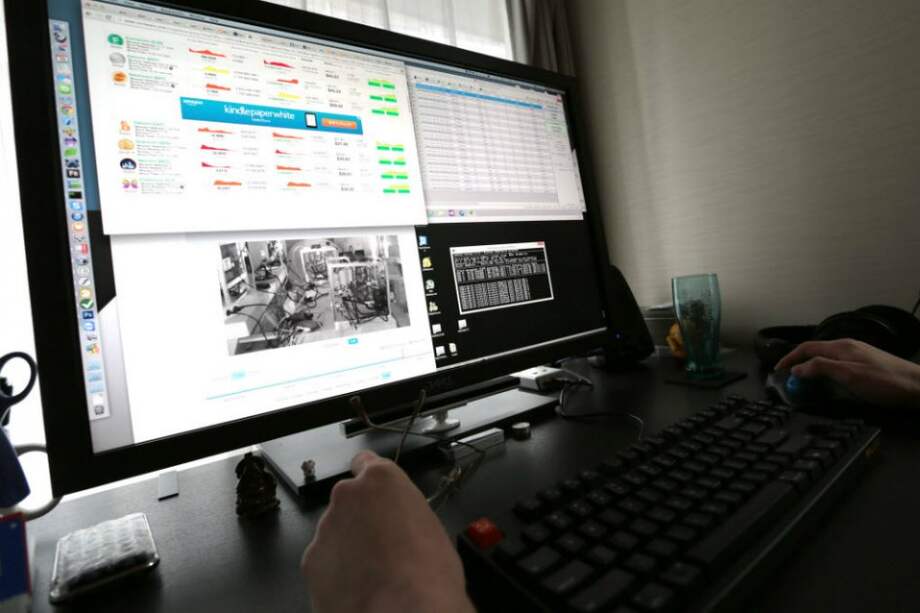 Periodistas coinciden en que internet ha cambiado la forma de informar