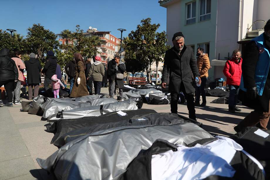 Cuerpos de las víctimas del terremoto en Hatay, Turquía. EFE/EPA/ERDEM SAHIN