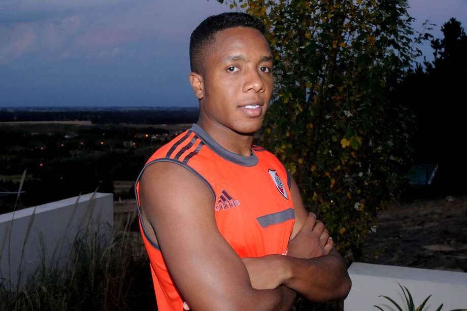 Carlos Carbonero actualmente juega en el River Plate de Argentina, equipo con el que salió campeón el pasado 18 de mayo. / Daniel Avellaneda