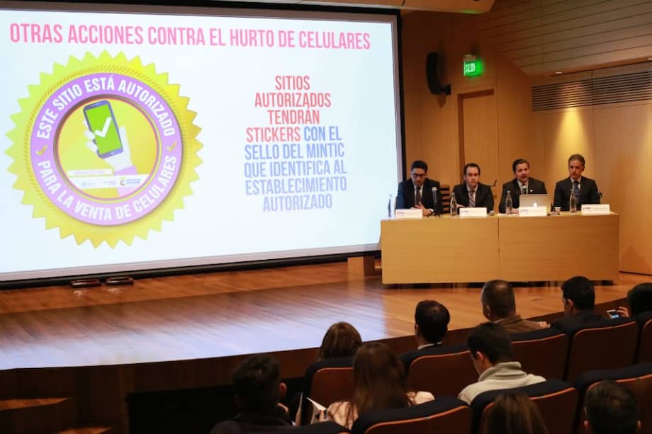 Esta será la calcomanía que identificará a los sitios autorizados para vender celulares. / Cortesía - MinTIC