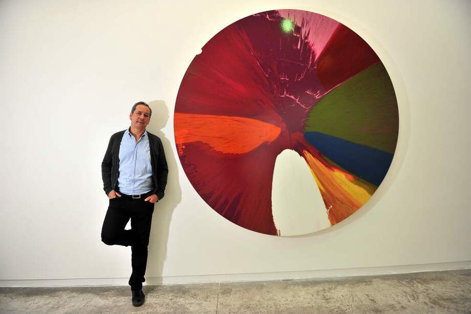 Esteban Jaramillo lleva 26 años al frente de una de las galerías más importantes de Bogotá. / Luis Ángel