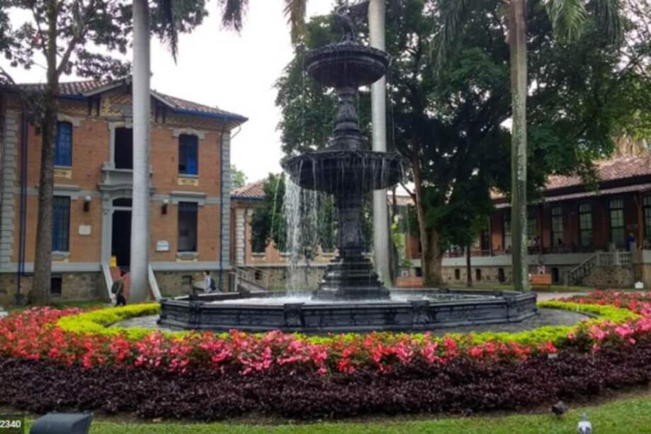 Además de los 20 profesionales de salud despedidos, a otros trabajadores de estas instituciones se les notificó la rebaja de las horas contratadas y la cancelación de algunos turnos. / Tomada de Asociación Médica de Antioquia ASMEDAS