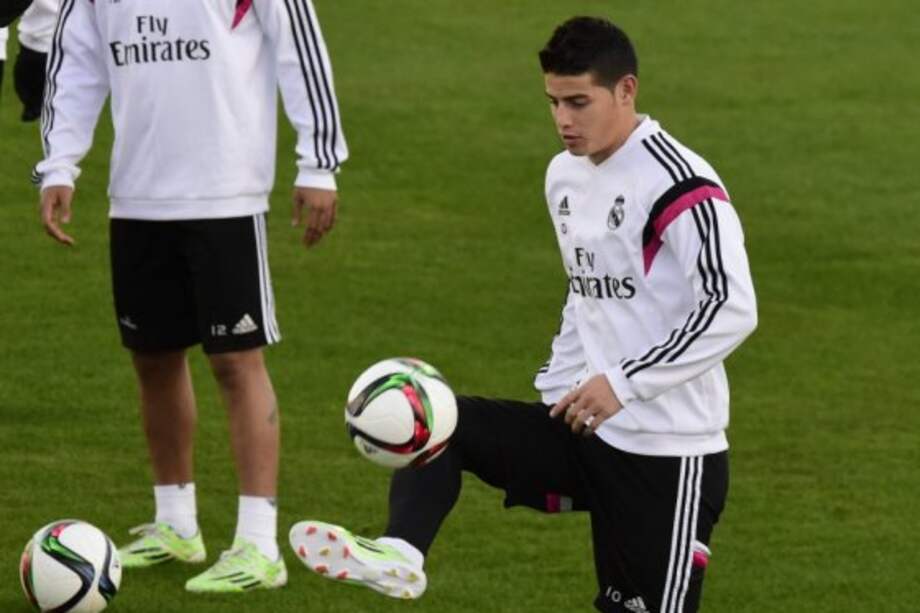 Rafa Benítez se muestra cauto con el regreso de James Rodríguez