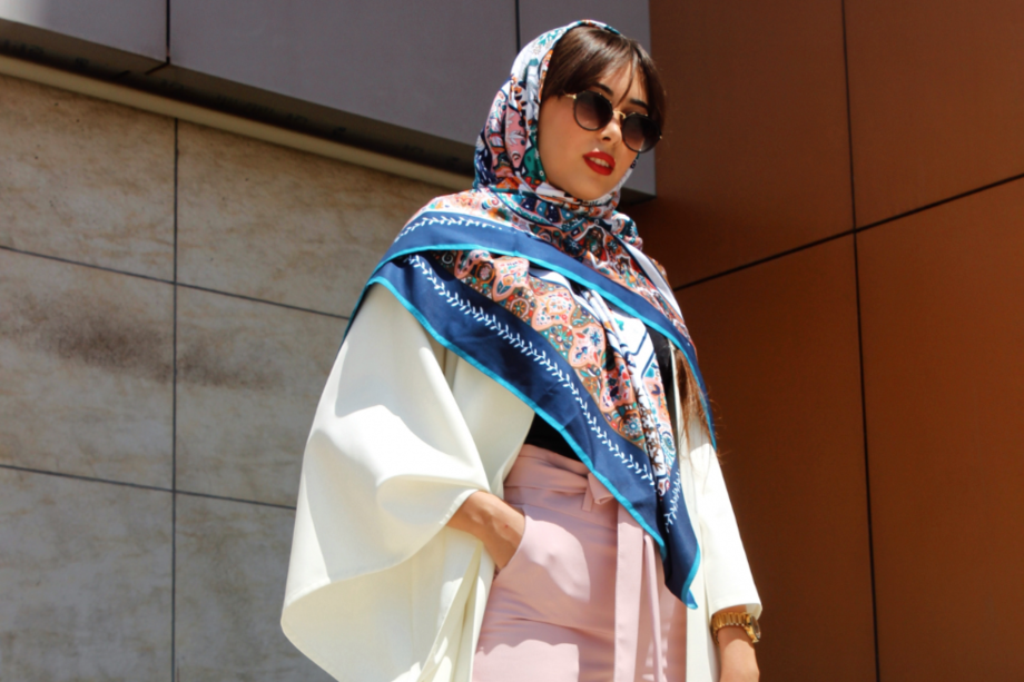 Dependiendo de lo que quiera transmitir con sus prendas, estos accesorios pueden aportar a la elegancia o, por el contrario, a hacer un look más casual.