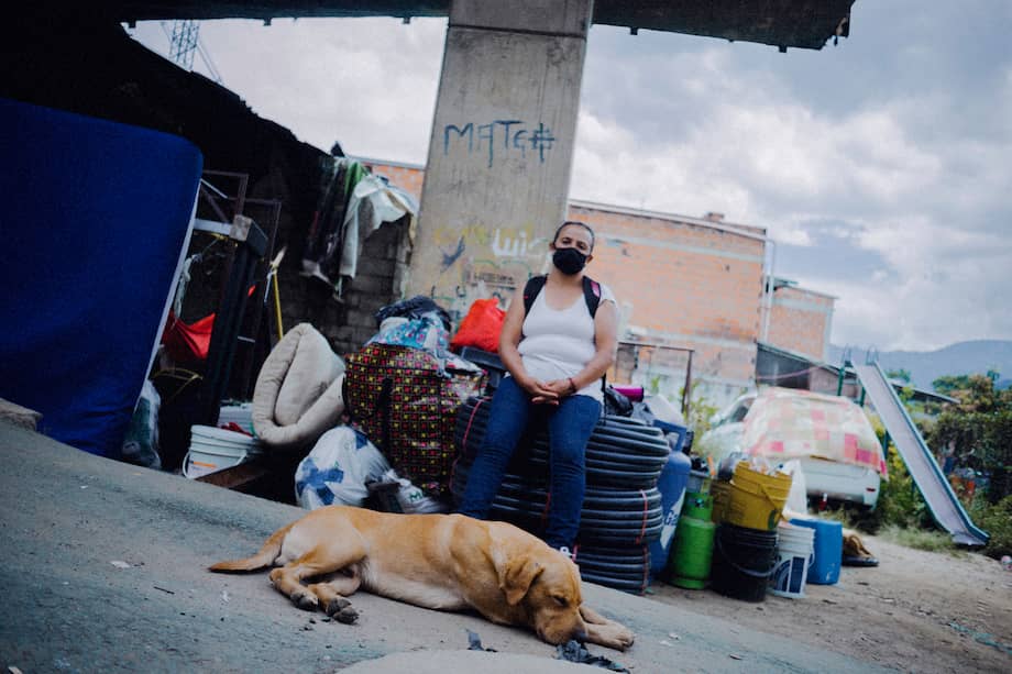 Llevaban alrededor de un mes en un lote vacío de Bello, sobre la autopista norte, a la altura del sector de Guasimalit.