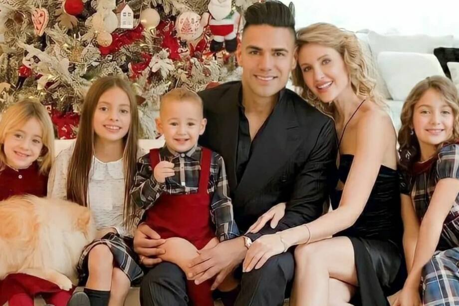 Falcao, Lorelei Taron y sus hijos, Dominique, Jedidiah, Annette y Desirée