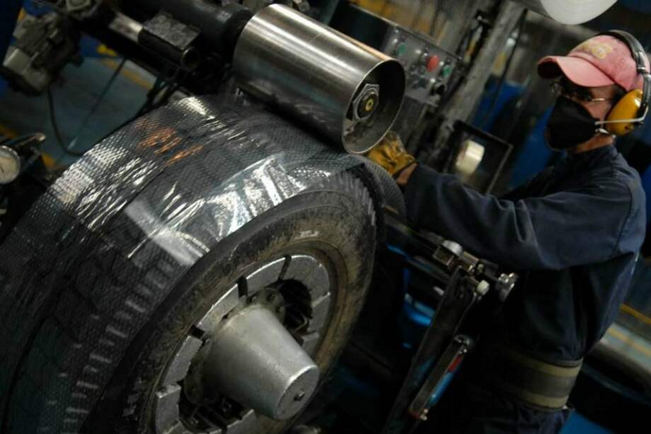 Se debilita confianza de consumidores en economía