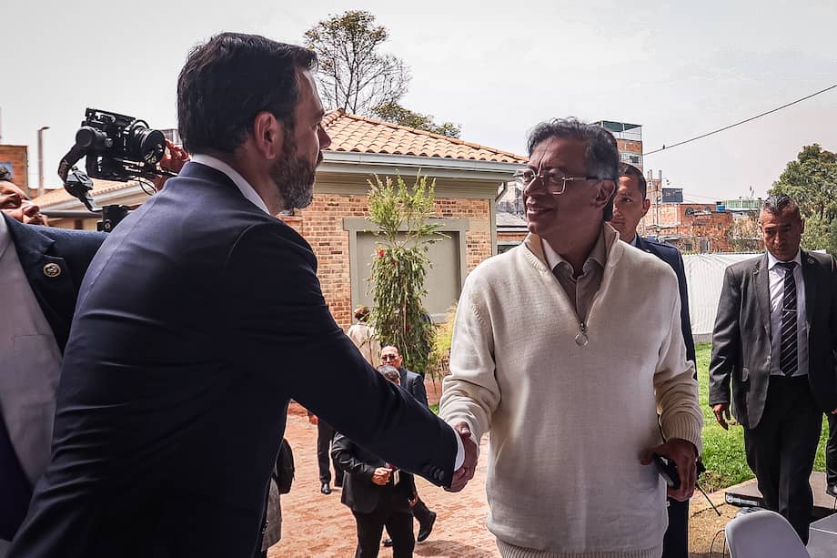 Después de dos años de reuniones largas, debates mediáticos, propuestas y conciliaciones, el presidente Gustavo Petro y el alcalde Carlos Fernando Galán zanjaron un acuerdo: poner en marcha un plan concreto para restaurar el San Juan de Dios.