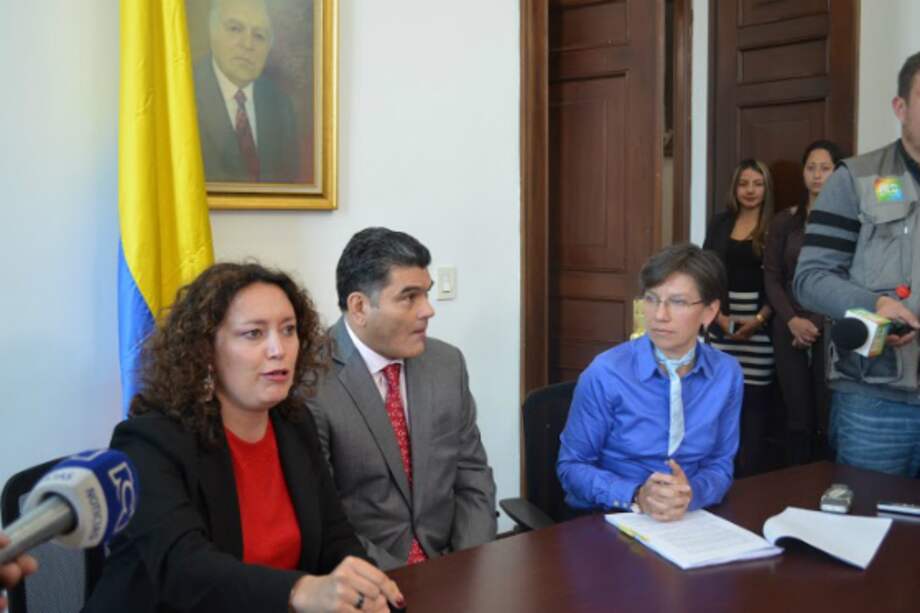 Bancada femenina del Congreso busca aumentar participación política de la mujer