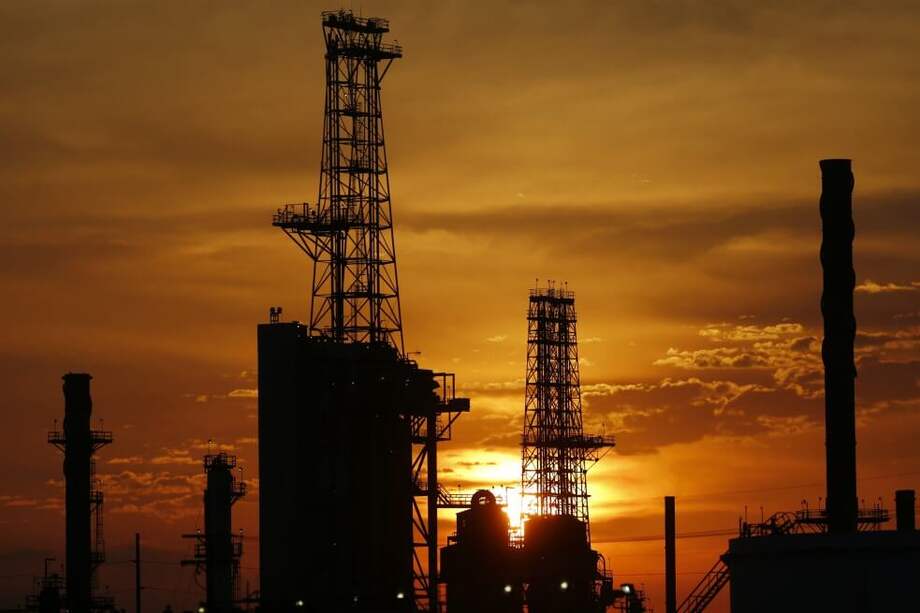 En la última reunión de la OPEP, Arabia Saudita propuso continuar con los recortes en la producción de crudo. / Bloomberg