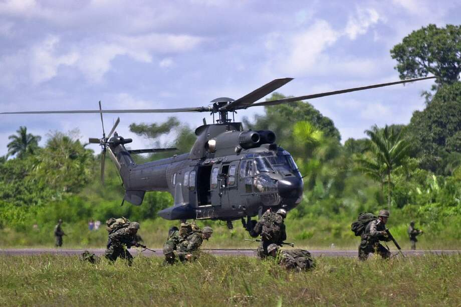 Ejercicios militares del ejército de Brasil en la Amazonia. / AP
