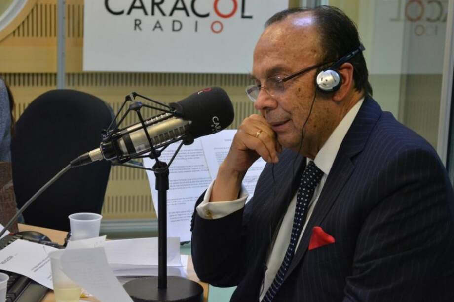 El próximo año, Hernán Peláez Restrepo continuará al aire en ‘El pulso del fútbol’ y en ‘Café Caracol’.