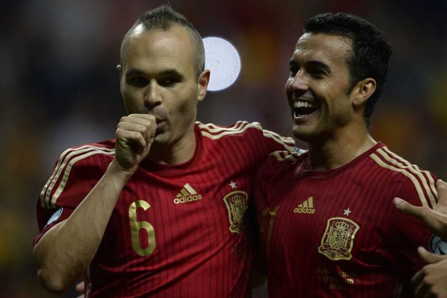 Andrés Iniesta celebra uno de los goles de España. foto: AFP