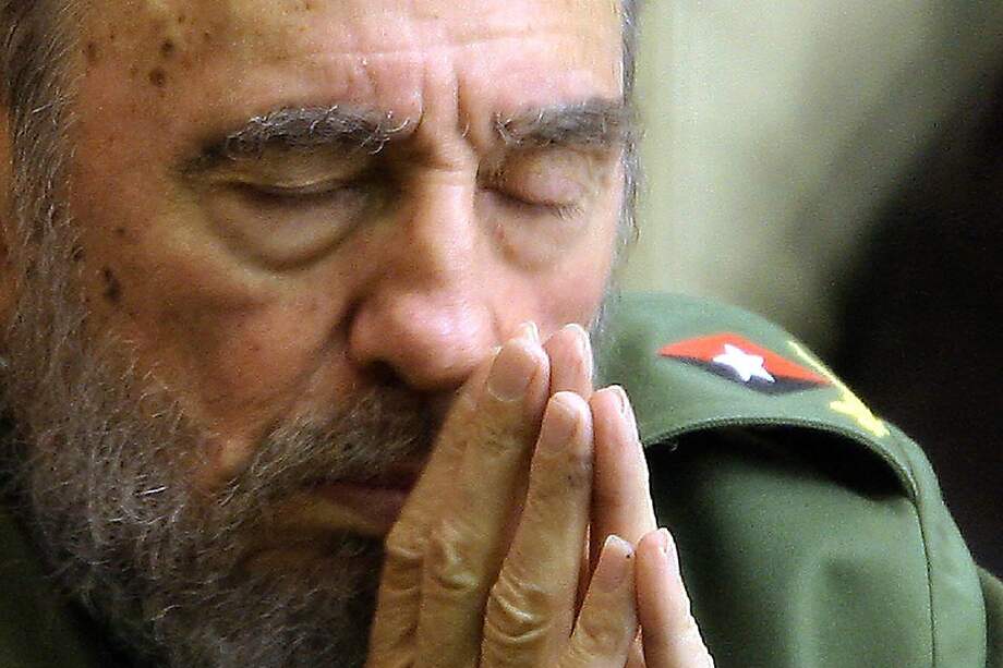Fotografía de archivo: Fidel Castro en 2005 durante un congreso en La Habana. / AFP