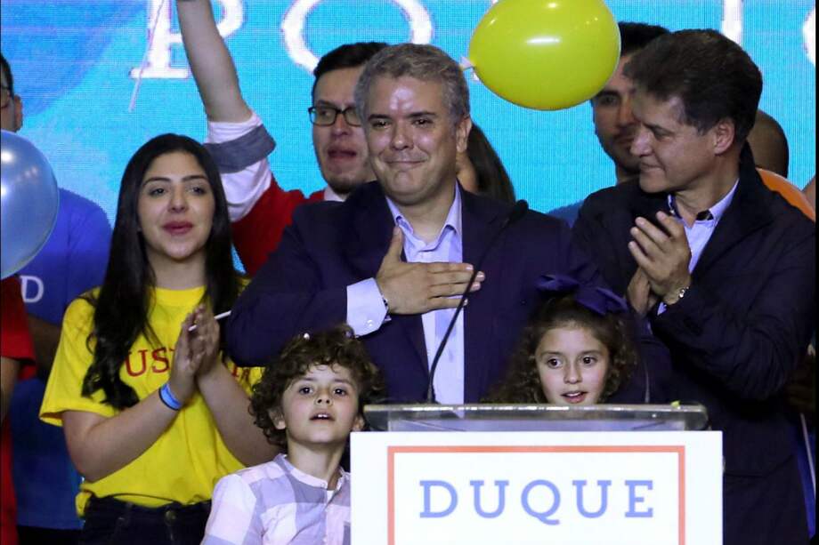 El candidato uribista superó los 7 millones de votos en la primera vuelta. / EFE