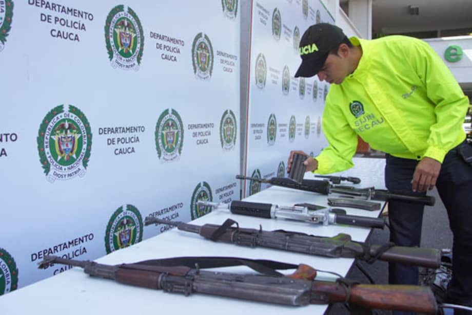 Hallan caleta con armas del sexto frente de las Farc