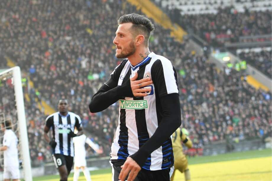 Udinese 2-1 Milan: Duván Zapata le ganó el duelo a Carlos Bacca