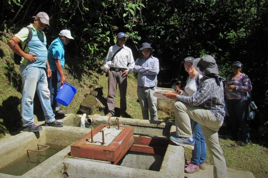 Acueducto comunitario en Barbosa, Antioquia. Hay cerca de 12.000 acueductos comunitarios en Colombia.