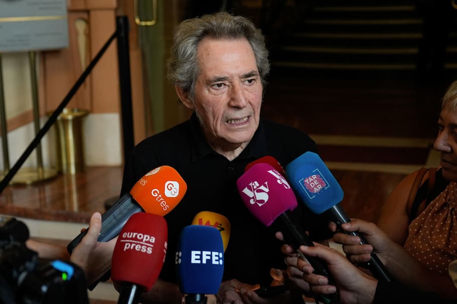Miguel Ríos, cantante español.