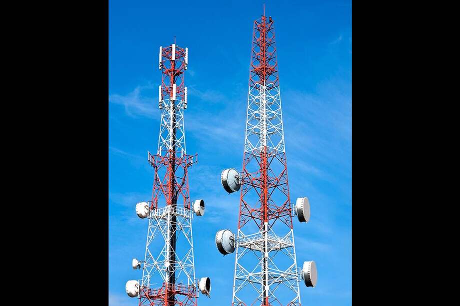 La Corte Constitucional ordenó al Mintic regular distancia entre torres de telefonía móvil y los asentamientos humanos. / Archivo