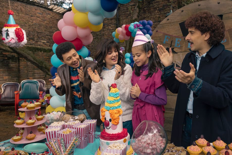 En la cuarta y última temporada de la serie, Camilo, Eva y sus amigos se enfrentan a decisiones de la vida adulta.