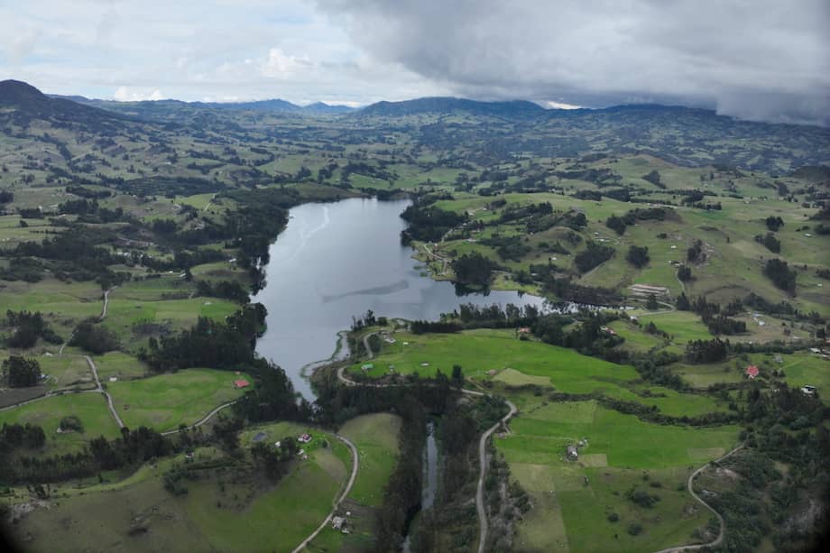 Ante la inminente llegada del cambio climático, las autoridades ambientales de la ciudad y el departamento dan parte de tranquilidad y descartan un posible retorno a un escenario de racionamiento. Expertos advierten que solamente con más reservas no basta.
