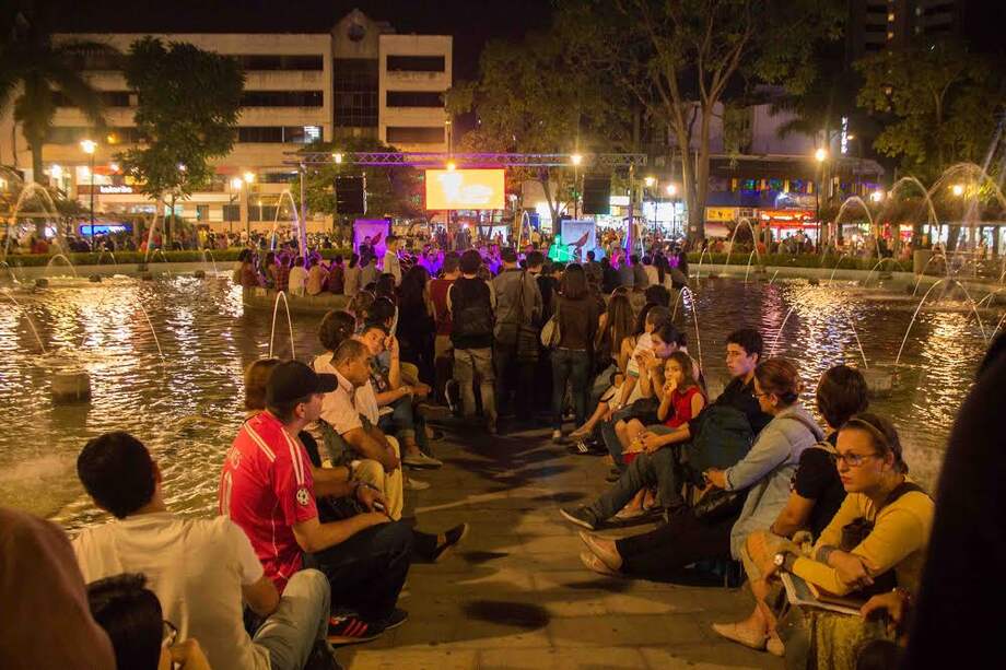 Imagen de una de las versiones anteriores del festival de poesía Luna de locos, en Pereira, que este año comenzará el 27 de agosto. / Cortesía