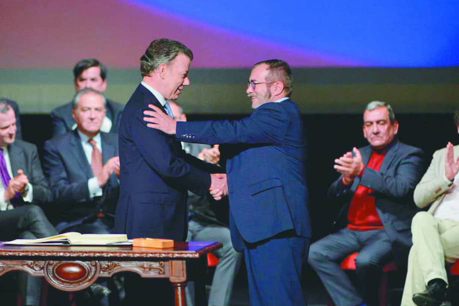 El 24 de noviembre, Gobierno y Farc firmaron por segunda ocasión un Acuerdo Final. Esta vez fue en el Teatro Colón de Bogotá. / Archivo.