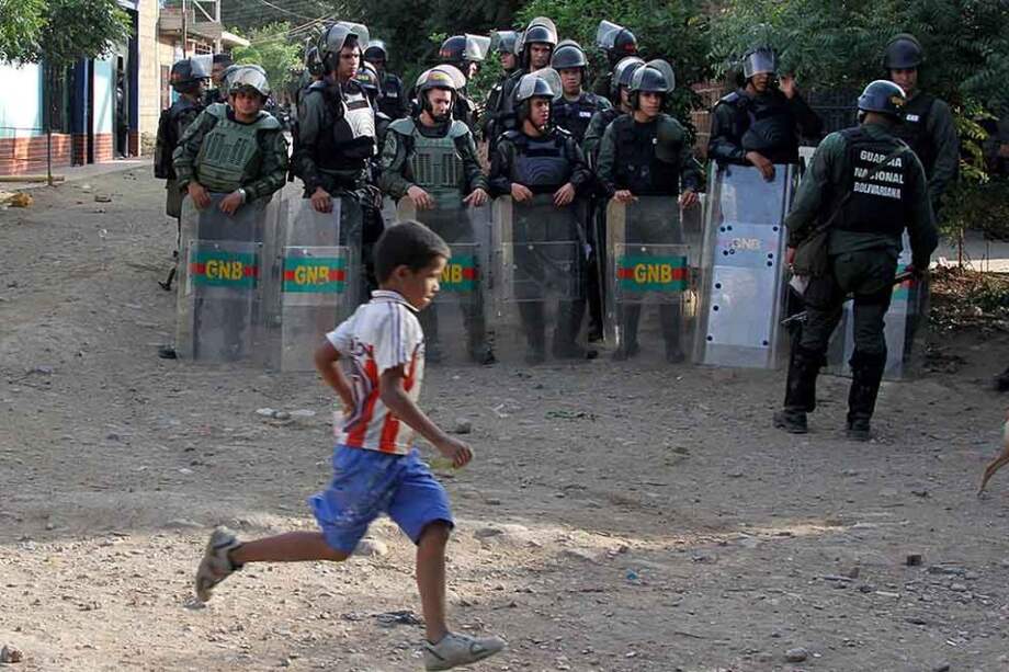 Soldados de la Guardia venezolana en San Antonio del Táchira. / AFP