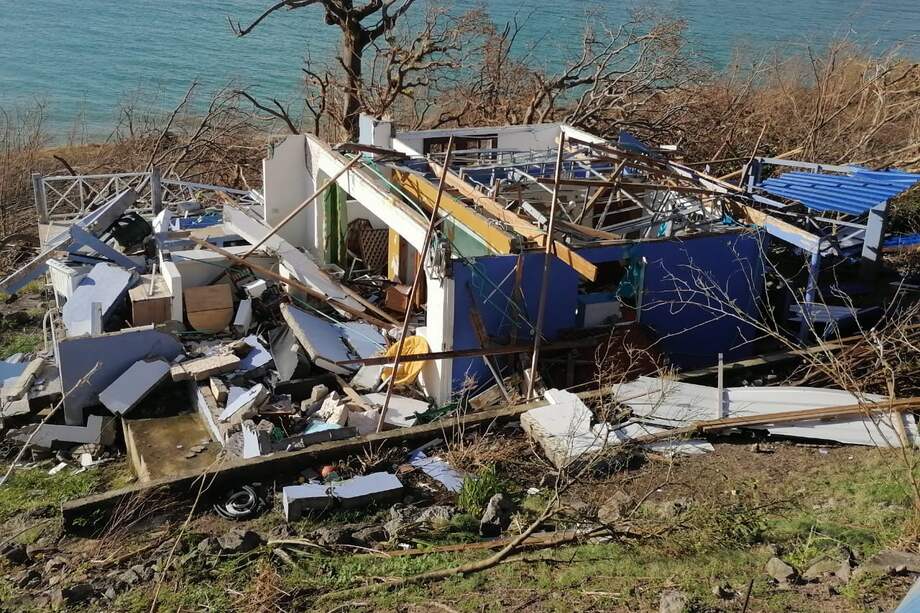 Estado en que quedó la casa de Marcela Cano en Providencia luego del paso del huracán Iota.