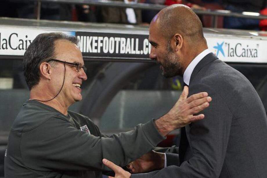 Marcelo Bielsa y Pep Guardiola se enfrentaron cuando el argentino dirigía al Athletic de Bilbao y el Catalán al FC Barcelona.