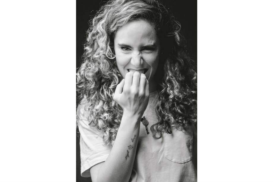 Amalia Andrade publicó su libro "Cosas que piensas cuando te muerdes las uñas" en 2017.