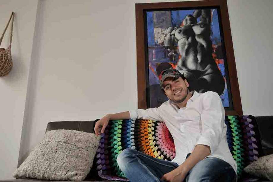 Jimmy Vásquez desde su casa, donde se recupera de una operación que recién le practicaron en la columna. / Gustavo Torrijos - El Espectador